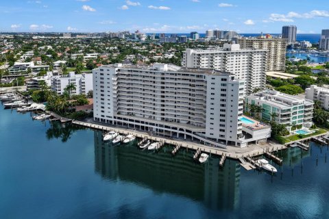 Condo in Fort Lauderdale, Florida, 2 bedrooms № 2391976 - photo 29