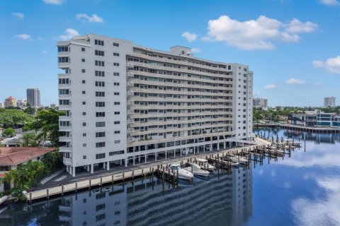 Condo in Fort Lauderdale, Florida, 2 bedrooms № 2391976 - photo 30