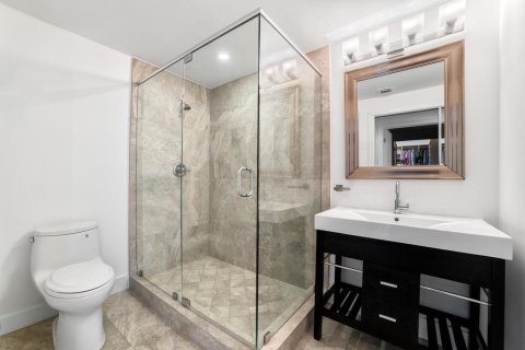Condo in Fort Lauderdale, Florida, 2 bedrooms № 2391976 - photo 24