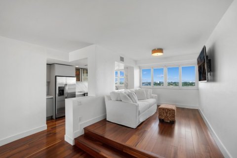 Condo in Fort Lauderdale, Florida, 2 bedrooms № 2391976 - photo 6