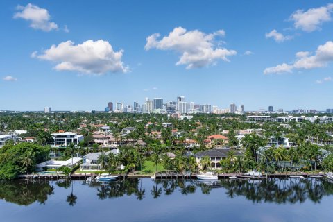 Condo in Fort Lauderdale, Florida, 2 bedrooms № 2391976 - photo 28