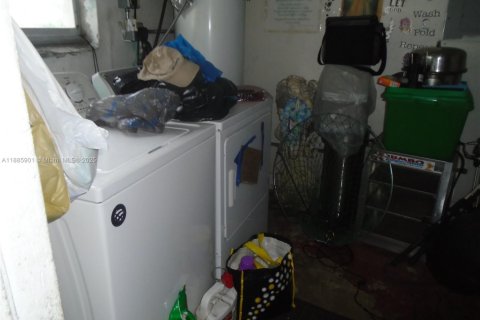 Casa en venta en Hollywood, Florida, 4 dormitorios, 121.7 m2 № 1932753 - foto 20