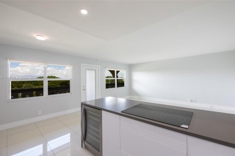 Condo in Coconut Creek, Florida, 2 bedrooms  № 1806130 - photo 19