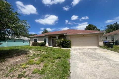 Casa en North Port, Florida 3 dormitorios, 199.93 m2 № 2135601