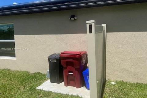 House in Plant City, Florida 3 bedrooms, 134.8 sq.m. № 1814699 - photo 23