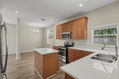 Casa en venta en Land O' Lakes, Florida, 3 dormitorios, 230.58 m2 № 2166973 - foto 10