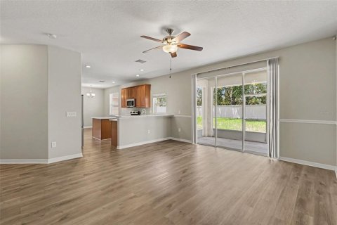 Casa en venta en Land O' Lakes, Florida, 3 dormitorios, 230.58 m2 № 2166973 - foto 8