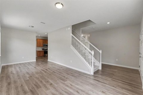 Casa en venta en Land O' Lakes, Florida, 3 dormitorios, 230.58 m2 № 2166973 - foto 6