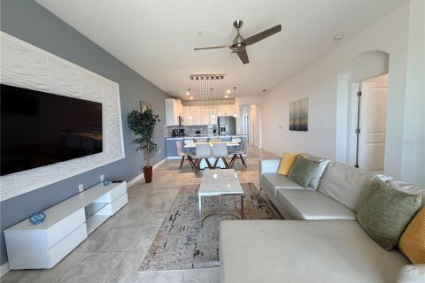 Condo in Davenport, Florida, 3 bedrooms  № 2222622 - photo 16