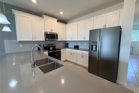 Condo in Davenport, Florida, 3 bedrooms  № 2222622 - photo 5