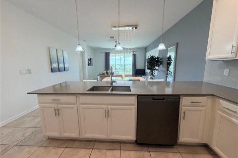 Condo in Davenport, Florida, 3 bedrooms  № 2222622 - photo 7