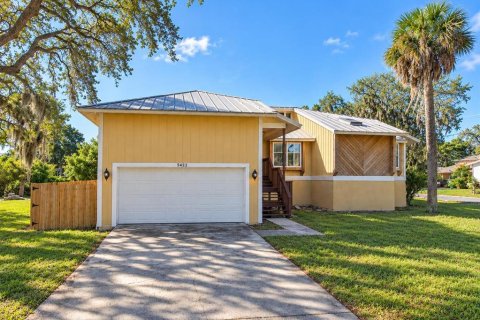 Casa en New Port Richey, Florida 3 dormitorios, 155.89 m2 № 2385773