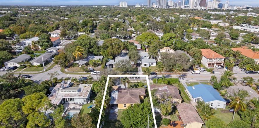 Casa en Fort Lauderdale, Florida 3 dormitorios, 116.13 m2 № 2077703