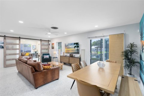 Casa en venta en Orlando, Florida, 4 dormitorios, 167.41 m2 № 1907583 - foto 16