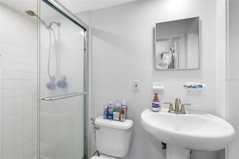Casa en venta en Orlando, Florida, 4 dormitorios, 167.41 m2 № 1907583 - foto 28