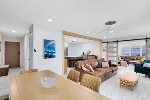 Casa en venta en Orlando, Florida, 4 dormitorios, 167.41 m2 № 1907583 - foto 12