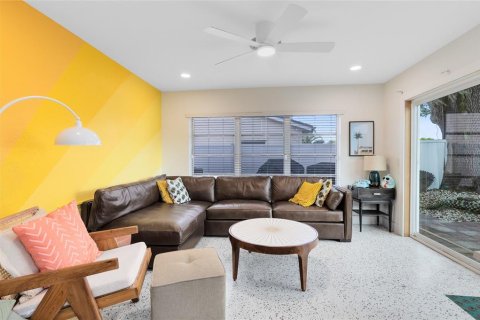 Casa en venta en Orlando, Florida, 4 dormitorios, 167.41 m2 № 1907583 - foto 18