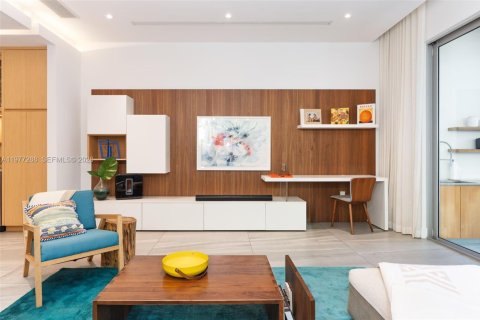 Adosado en venta en Miami, Florida, 3 dormitorios, 260.31 m2 № 2041719 - foto 10