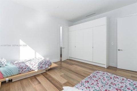 Adosado en venta en Miami, Florida, 3 dormitorios, 260.31 m2 № 2041719 - foto 25
