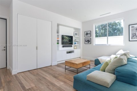 Adosado en venta en Miami, Florida, 3 dormitorios, 260.31 m2 № 2041719 - foto 21