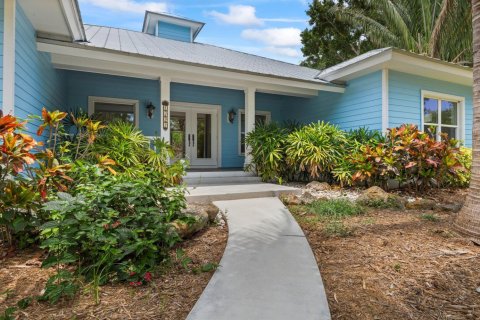 House in Stuart, Florida 4 bedrooms, 305.18 sq.m. № 2083017 - photo 10