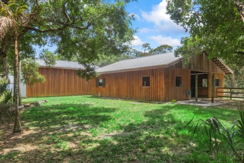 House in Stuart, Florida 4 bedrooms, 305.18 sq.m. № 2083017 - photo 7
