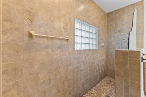 House in Stuart, Florida 4 bedrooms, 305.18 sq.m. № 2083017 - photo 29