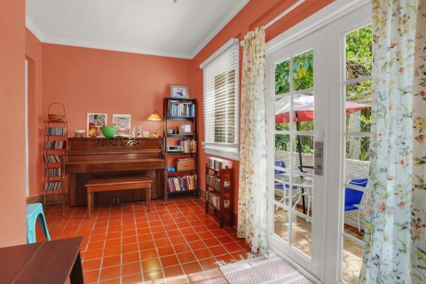 House in Lake Worth, Florida 4 bedrooms, 148.74 sq.m. № 2246449 - photo 24
