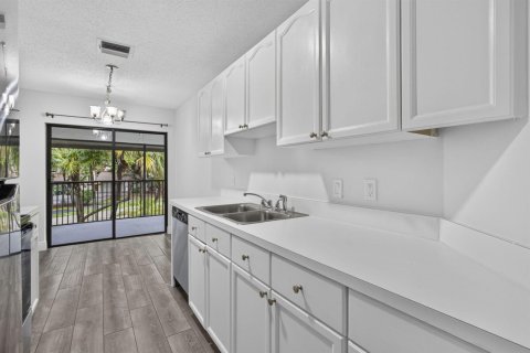 Townhouse in Wellington, Florida 3 bedrooms, 131.64 sq.m. № 2241854