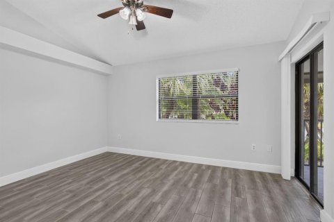 Townhouse in Wellington, Florida 3 bedrooms, 131.64 sq.m. № 2241854 - photo 21