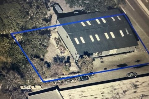 Propiedad comercial en venta en Titusville, Florida № 2097441 - foto 18