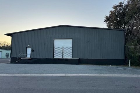 Propiedad comercial en venta en Titusville, Florida № 2097441 - foto 15