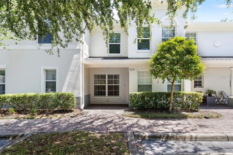 Townhouse in Tampa, Florida 2 bedrooms, 156.08 sq.m. № 1721387 - photo 3