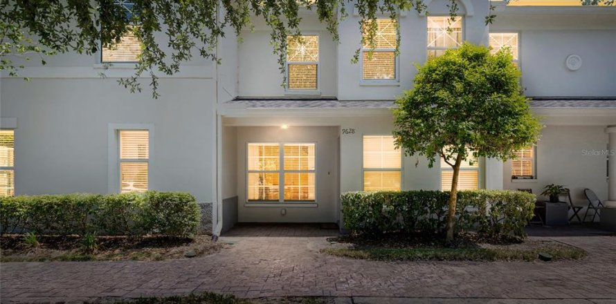 Townhouse in Tampa, Florida 2 bedrooms, 156.08 sq.m. № 1721387