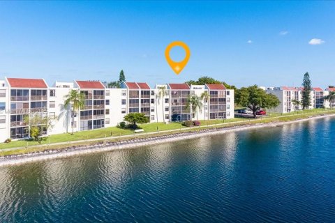 Condo in Oakland Park, Florida, 2 bedrooms  № 1836706 - photo 3