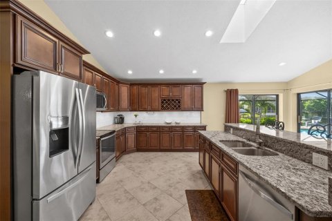 Casa en venta en Cape Coral, Florida, 3 dormitorios, 176.24 m2 № 1847180 - foto 16