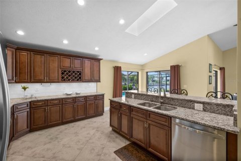 Casa en venta en Cape Coral, Florida, 3 dormitorios, 176.24 m2 № 1847180 - foto 15