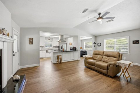 House in Starke, Florida 3 bedrooms, 132.29 sq.m. № 2110440 - photo 9
