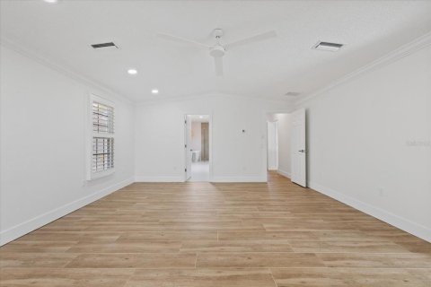 Villa ou maison à vendre à New Port Richey, Floride: 5 chambres, 388.7 m2 № 2121322 - photo 25