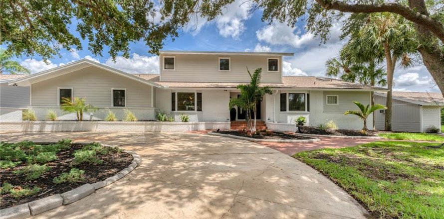 Villa ou maison à New Port Richey, Floride 5 chambres, 388.7 m2 № 2121322