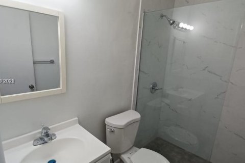 Commercial property in Boynton Beach, Florida 244.52 sq.m. № 1945038 - photo 5