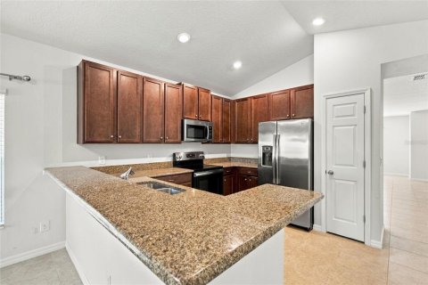 Casa en venta en Davenport, Florida, 4 dormitorios, 183.2 m2 № 2431724 - foto 18