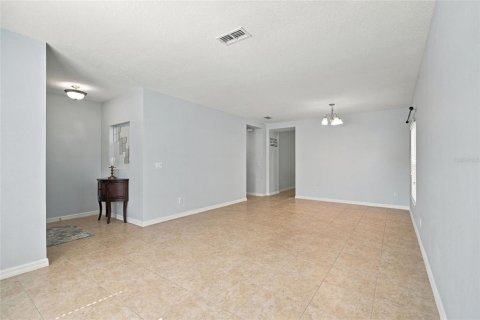 Casa en venta en Davenport, Florida, 4 dormitorios, 183.2 m2 № 2431724 - foto 5