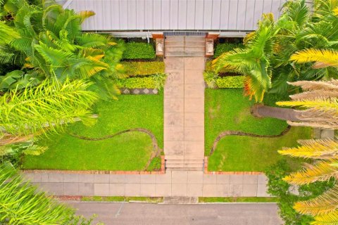 Copropriété à vendre à Tampa, Floride: 2 chambres, 110.27 m2 № 2355173 - photo 2