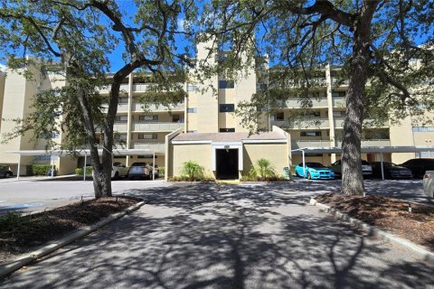 Condo in Tampa, Florida, 2 bedrooms  № 2209625 - photo 4
