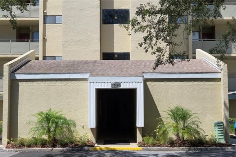 Condo in Tampa, Florida, 2 bedrooms  № 2209625 - photo 5