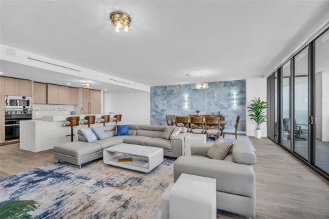 Condominio en alquiler en Pompano Beach, Florida, 4 dormitorios, 306.58 m2 № 1965088 - foto 15