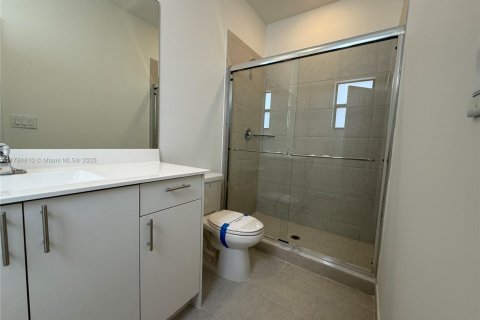 Townhouse in Miami-Dade, Florida 3 bedrooms, 149.76 sq.m. № 1862531 - photo 17