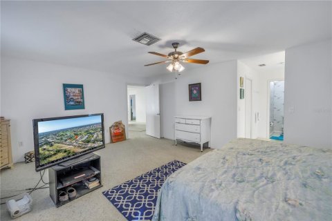 House in Venice, Florida 3 bedrooms, 191.19 sq.m. № 1545900 - photo 13