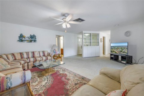 House in Venice, Florida 3 bedrooms, 191.19 sq.m. № 1545900 - photo 17